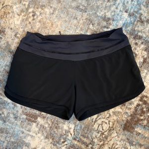 Black Lululemon Groovy Run 4” Shorts Size 8